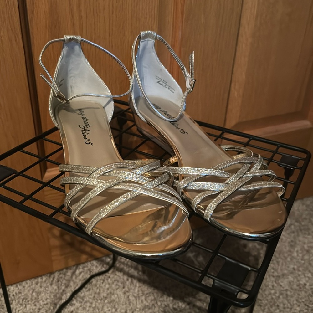 Sparkling Gold Dancing Sandals